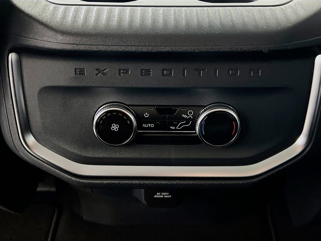 New 2026 Ford Expedition Active image 29