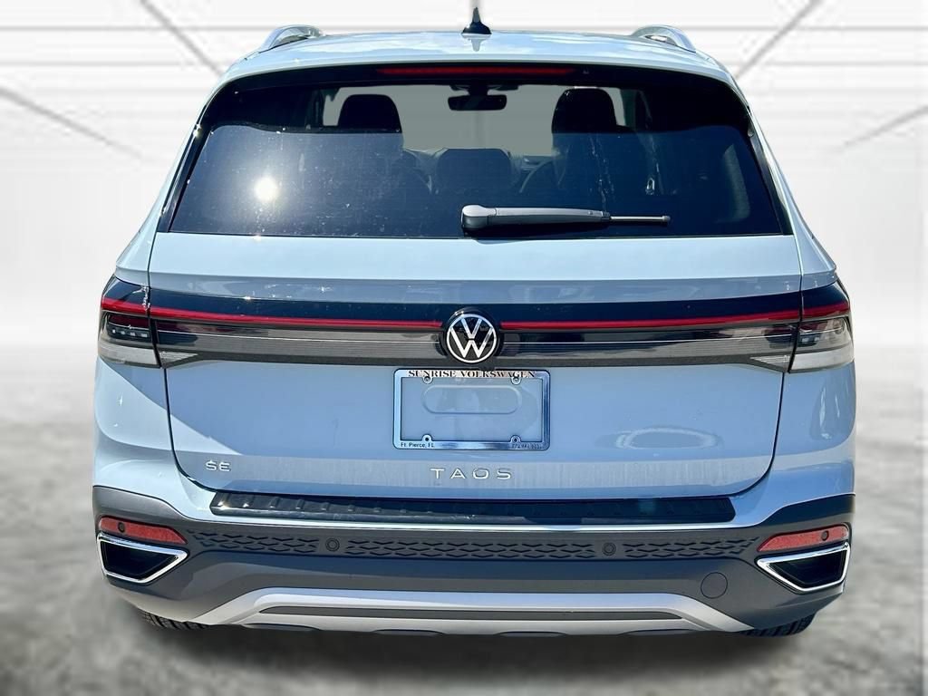 New 2026 Volkswagen Taos SE FWD image 6