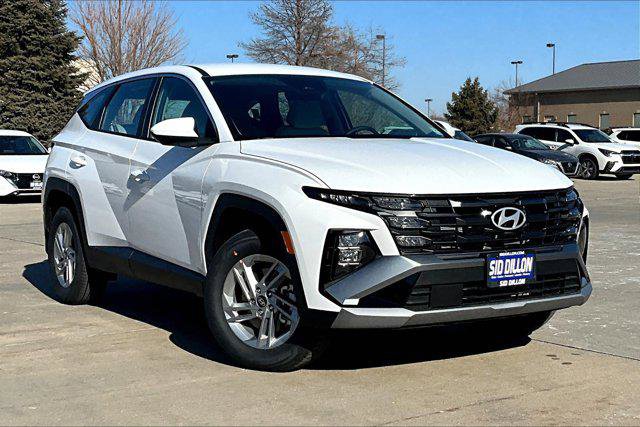 New 2025 Hyundai Tucson SE image 2