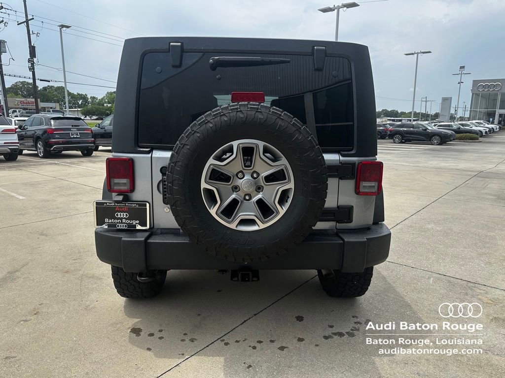 Used 2018 Jeep Wrangler Unlimited Rubicon w/ Connectivity Group AWD/4WD image 5