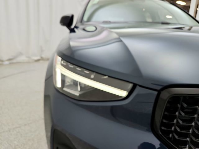 New 2026 Volvo XC40 B5 Core w/ Climate Package image 30