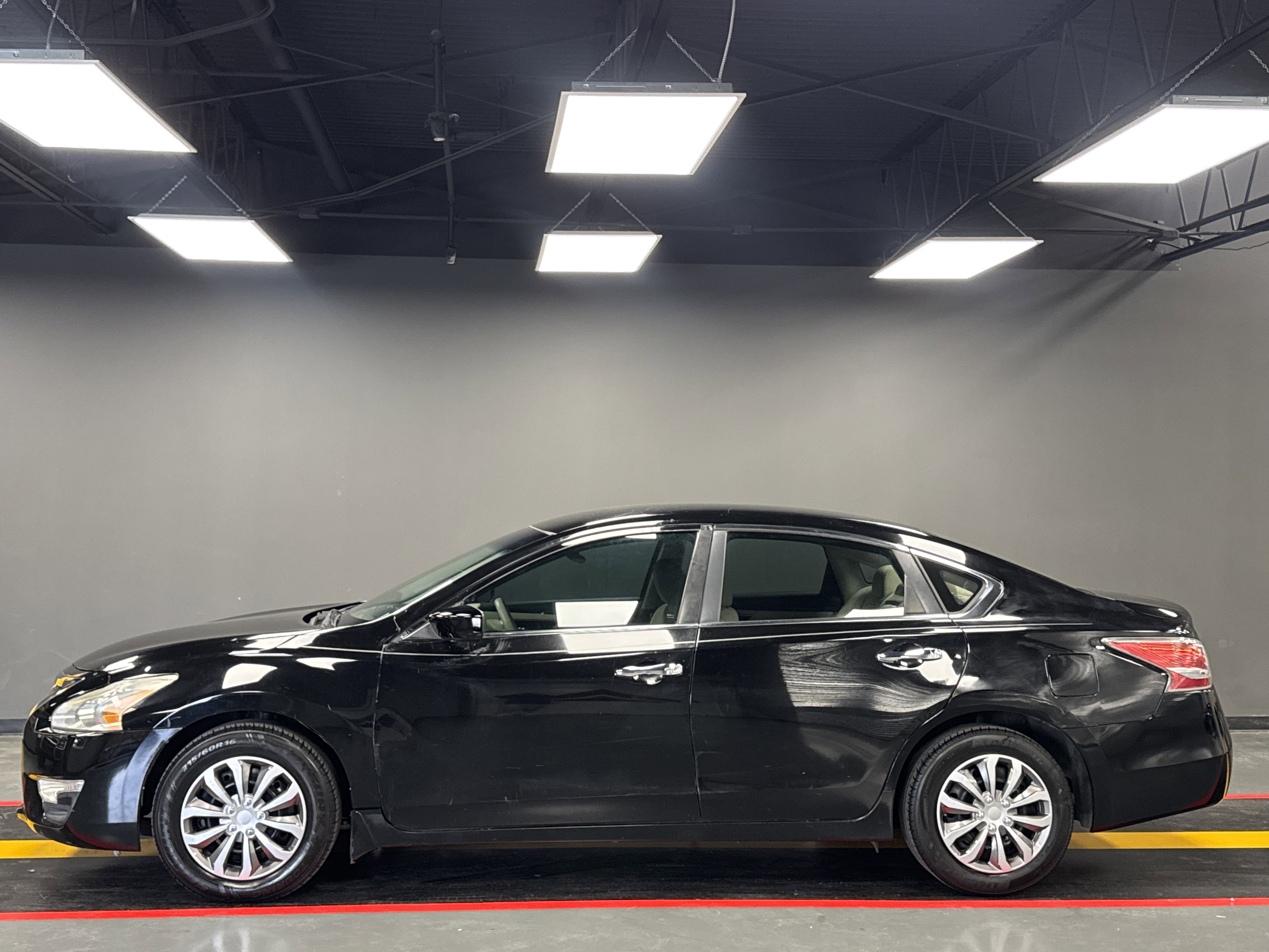Used 2015 Nissan Altima 2.5 S w/ Power Driver Seat Package FWD image 3