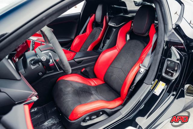 Used 2020 Chevrolet Corvette Stingray Premium Cpe w/ 3LT Preferred Equipment Group image 4