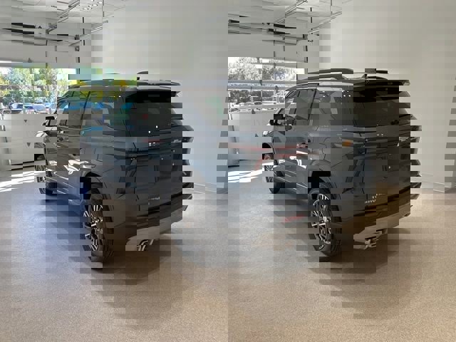 New 2026 Chevrolet Traverse LT w/ Driver Confidence Package image 4