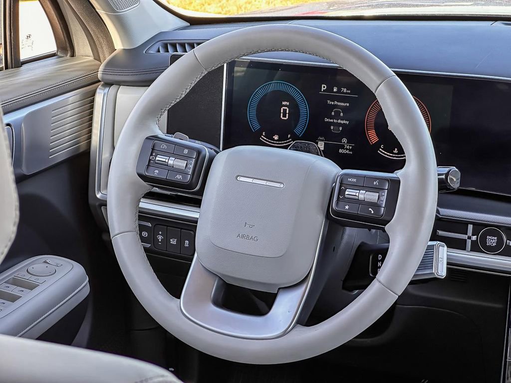 Used 2025 Hyundai Santa Fe SEL FWD image 26