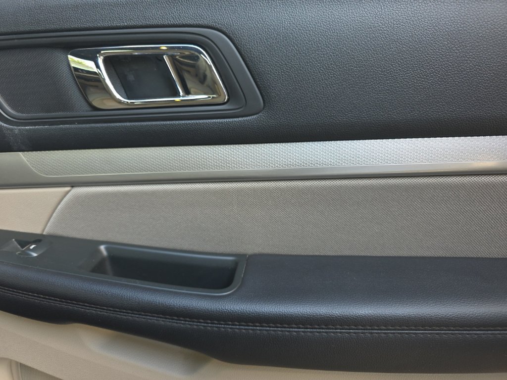 Used 2019 Ford Explorer FWD image 25