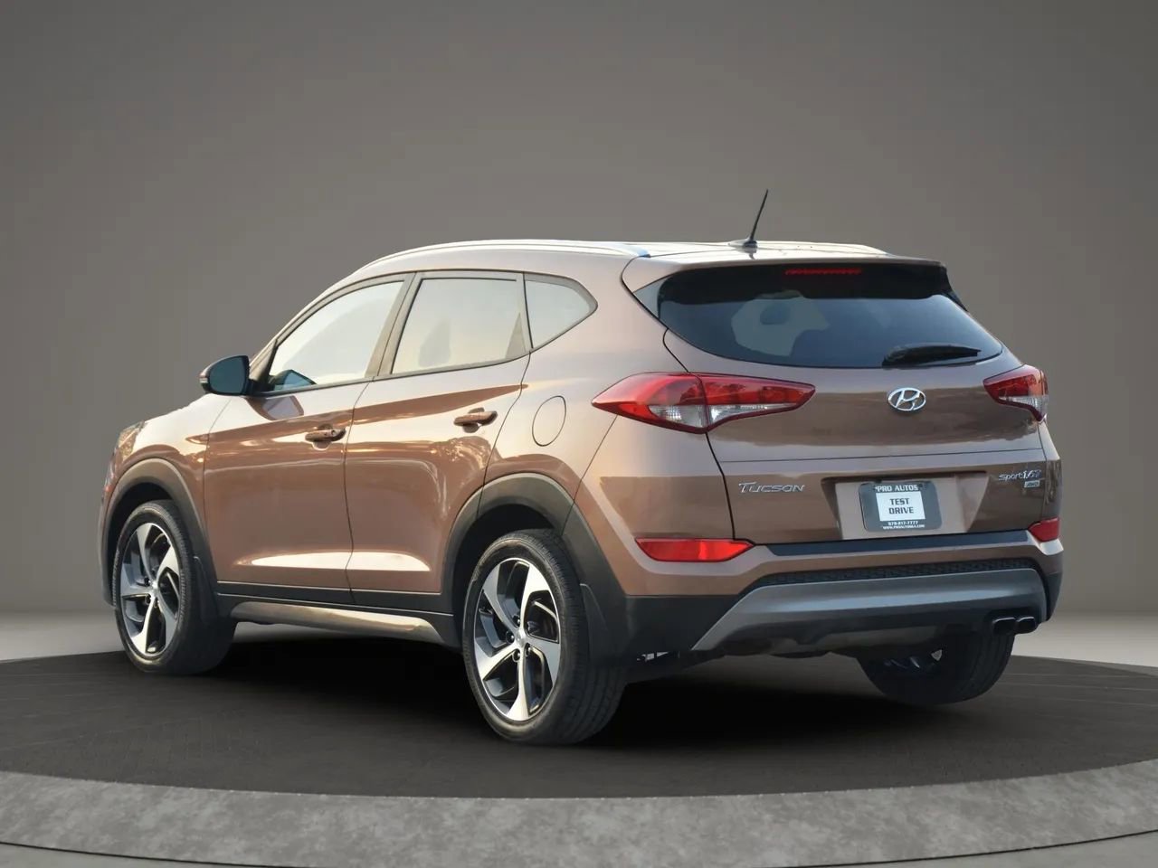Used 2016 Hyundai Tucson Sport image 10