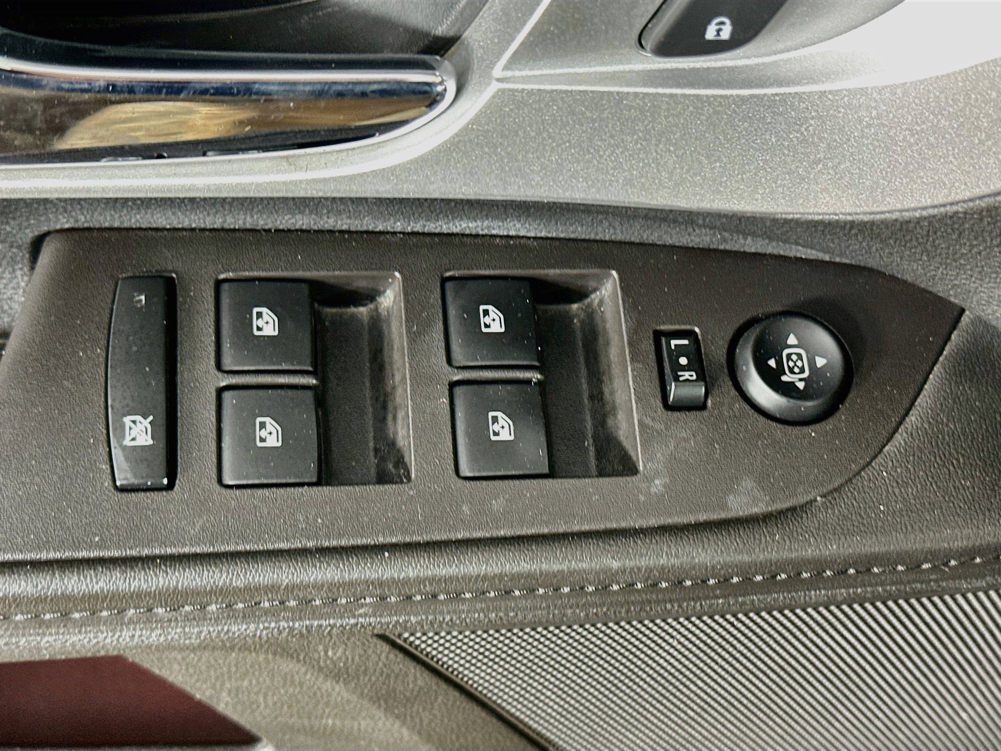 Used 2015 Chevrolet Equinox LS AWD/4WD image 15