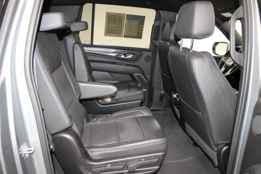 Used 2024 GMC Yukon XL Denali RWD image 35