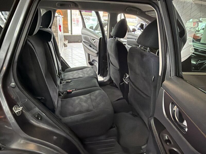 Used 2016 Nissan Rogue S FWD image 20