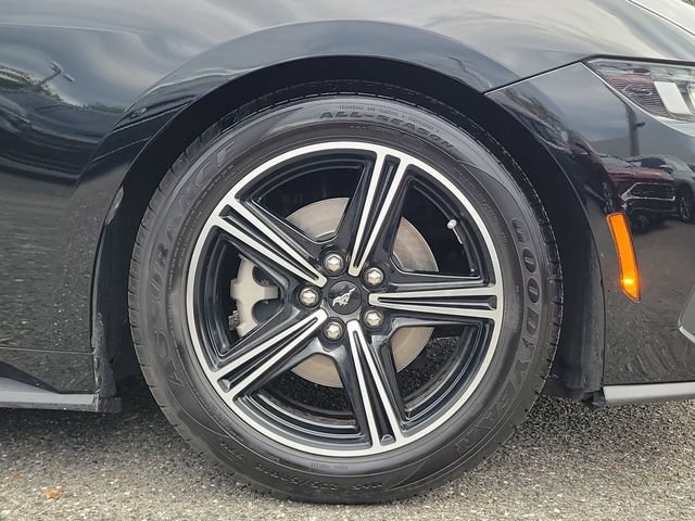 Used 2024 Ford Mustang Convertible RWD image 6