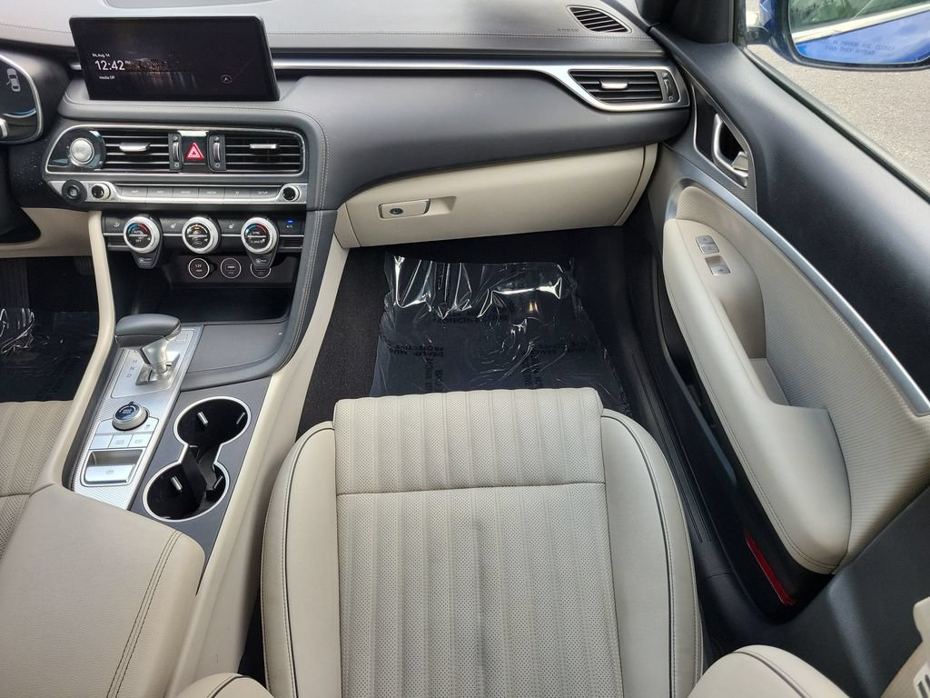 Used 2022 Genesis G70 3.3T RWD image 15