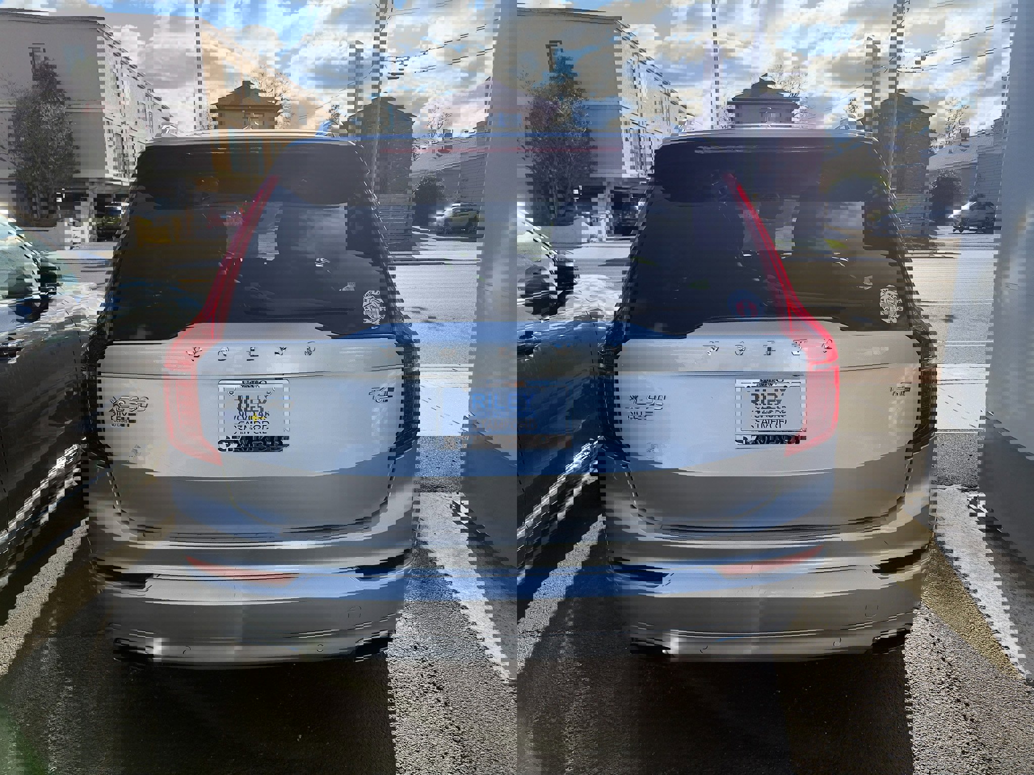 Used 2018 Volvo XC90 T6 Momentum w/ Convenience Package image 5