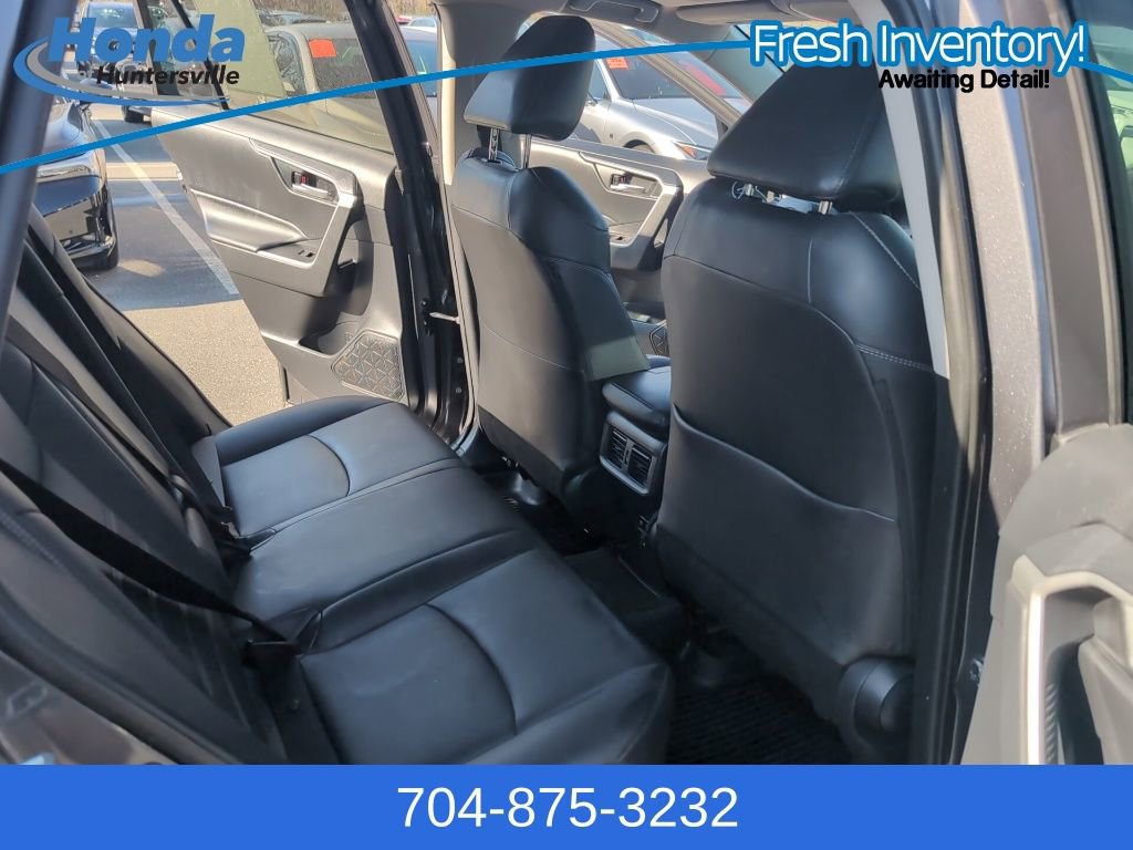 Used 2019 Toyota RAV4 XLE Premium image 14