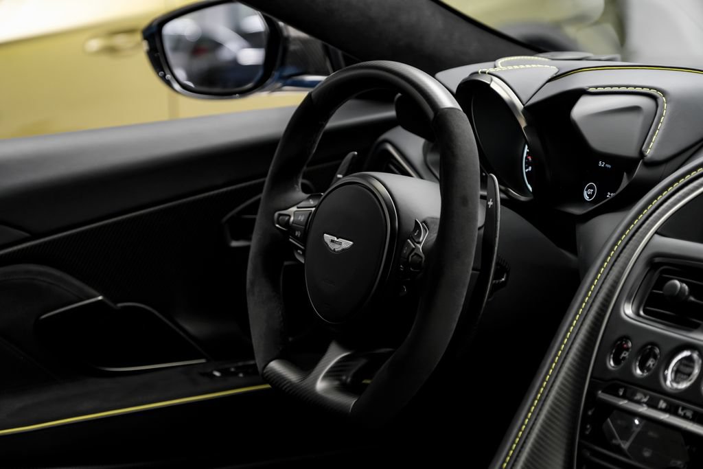 Used 2022 Aston Martin DBS Superleggera RWD image 14