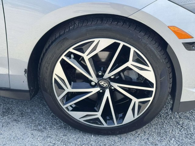 Used 2024 Hyundai Ioniq 6 Limited AWD/4WD image 10