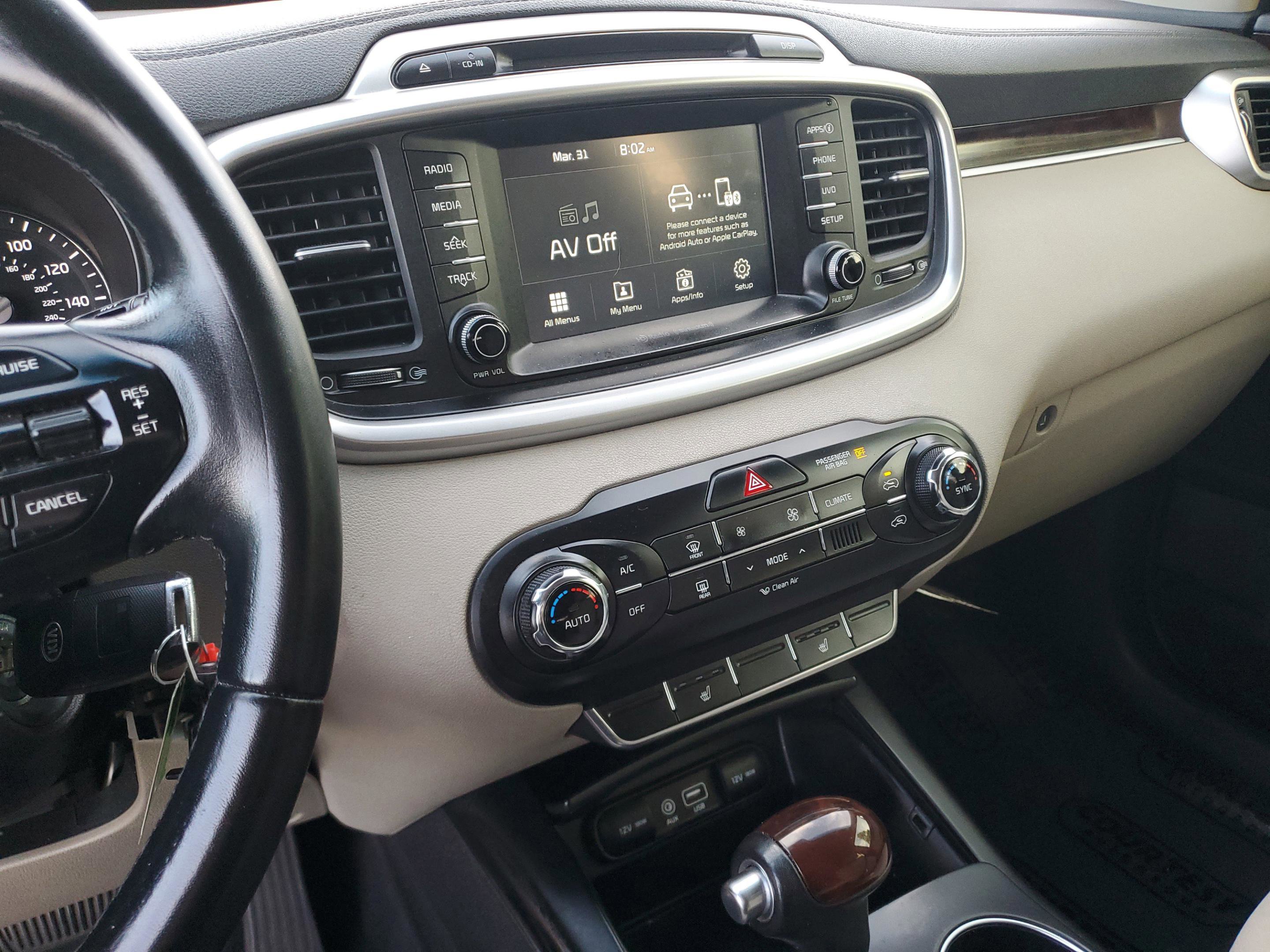 Used 2018 Kia Sorento LX image 28