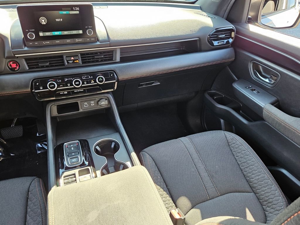 Certified 2024 Honda Pilot Sport image 10