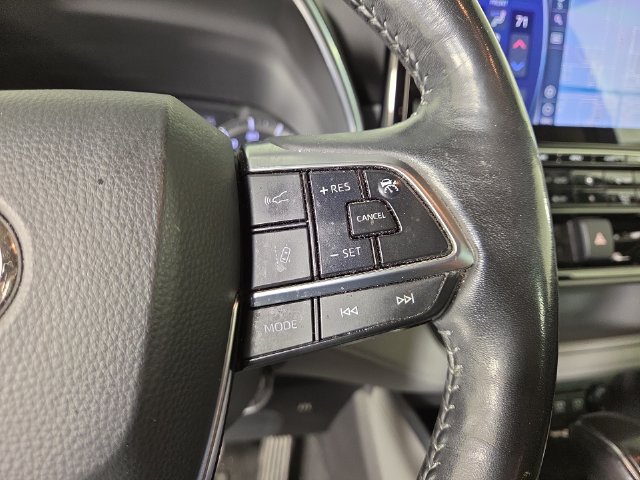 Used 2021 Toyota Highlander Platinum AWD/4WD image 24