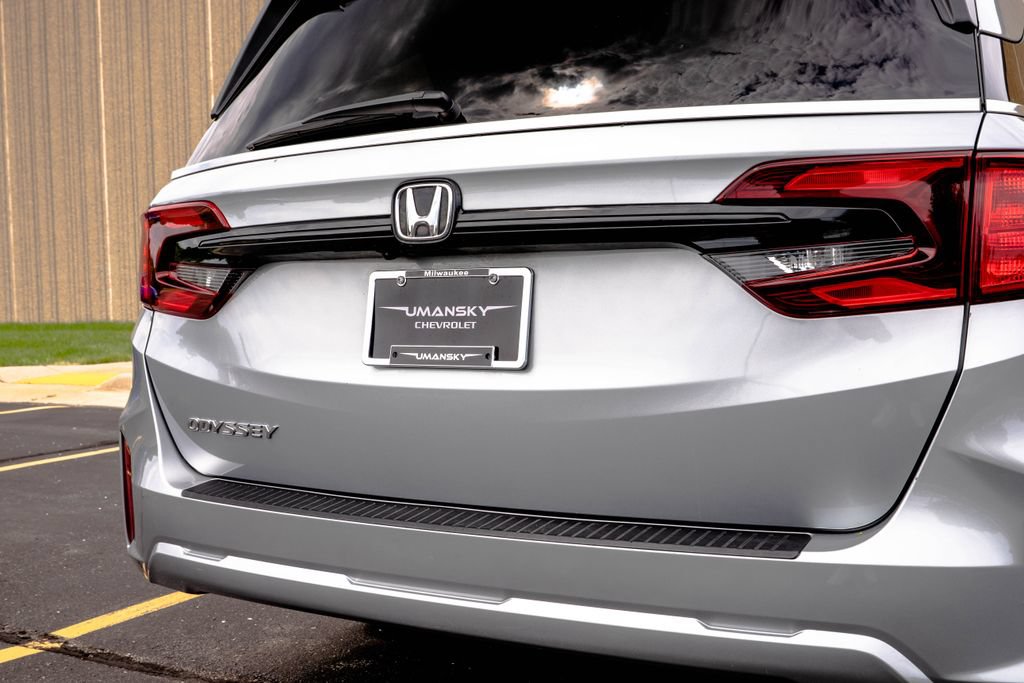 Used 2025 Honda Odyssey EX-L image 10