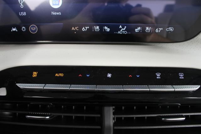 New 2026 Buick Enclave Avenir image 8