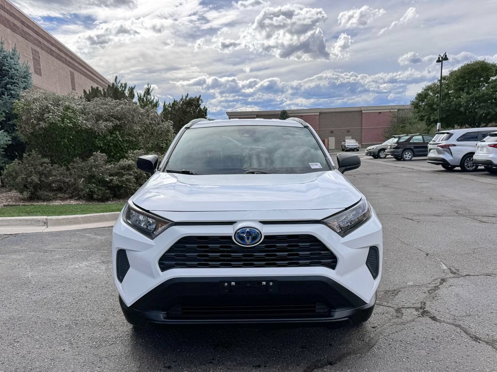 Used 2022 Toyota RAV4 LE AWD/4WD image 3