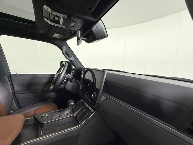 Used 2024 Lexus GX 550 w/ Accessory Package (2T) AWD/4WD image 34