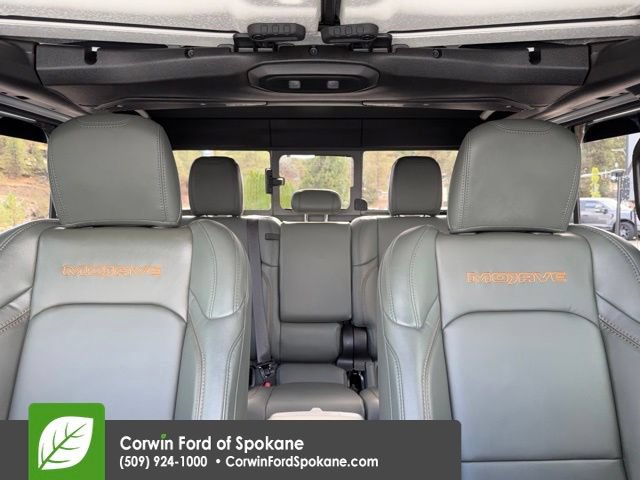 Used 2025 Jeep Gladiator Mojave AWD/4WD image 34