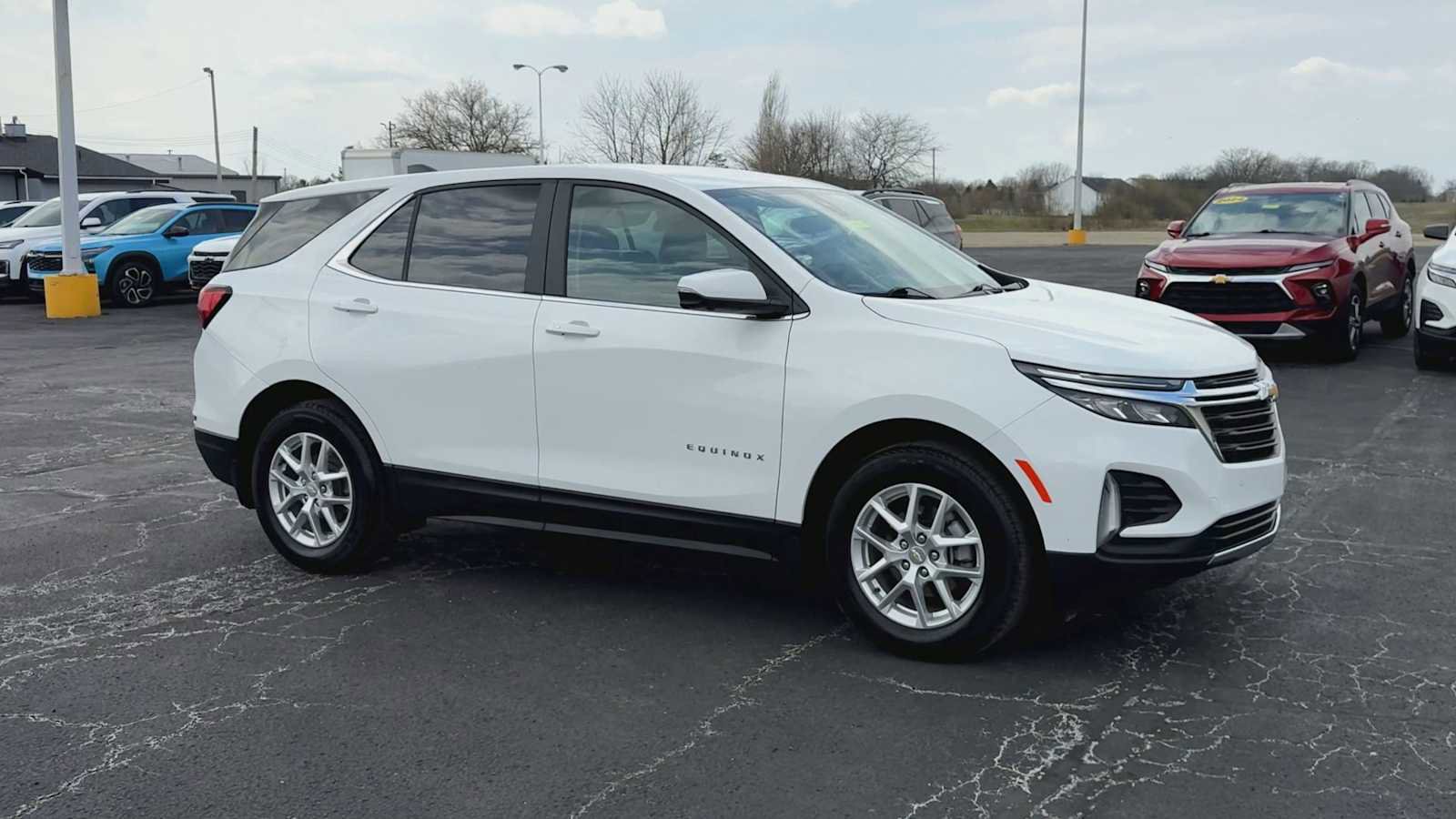 Certified 2024 Chevrolet Equinox LT FWD image 2