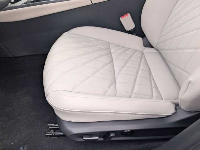 New 2026 Nissan Sentra SL w/ Floor Mat Package FWD image 23