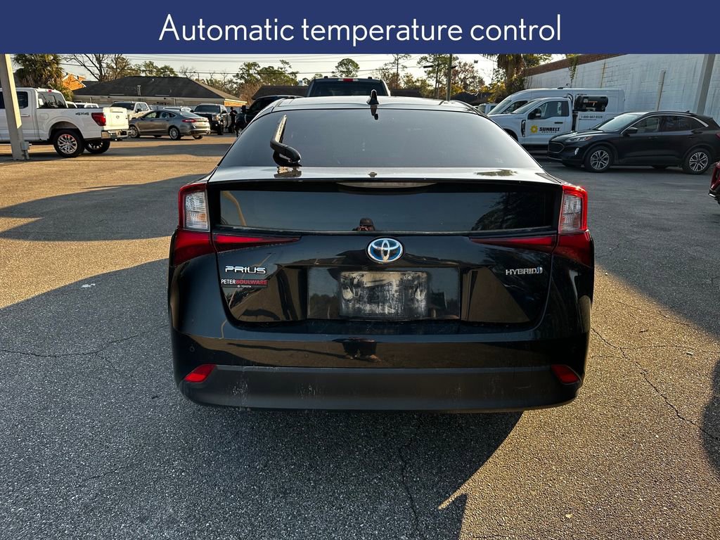 Used 2022 Toyota Prius LE image 5