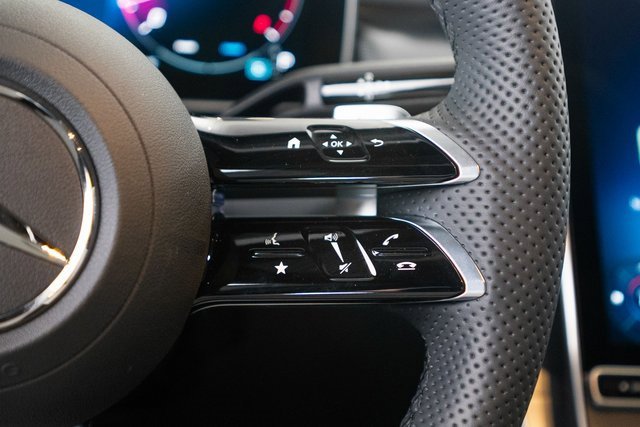 New 2026 Mercedes-Benz GLC 300 4MATIC image 17