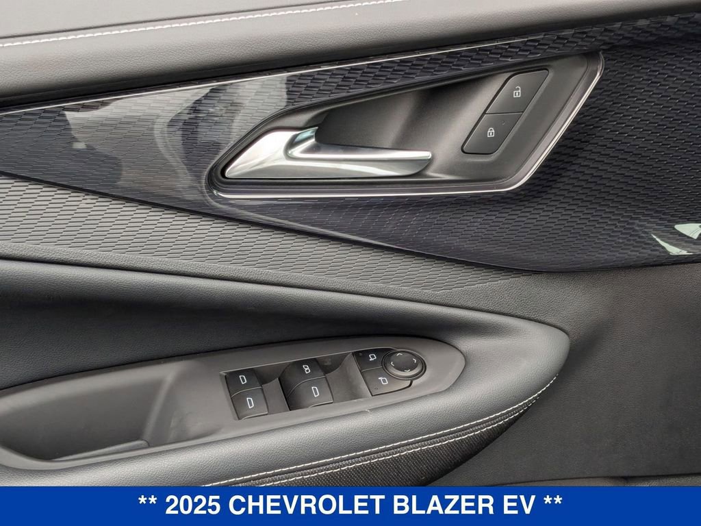 New 2025 Chevrolet Blazer EV LT image 12