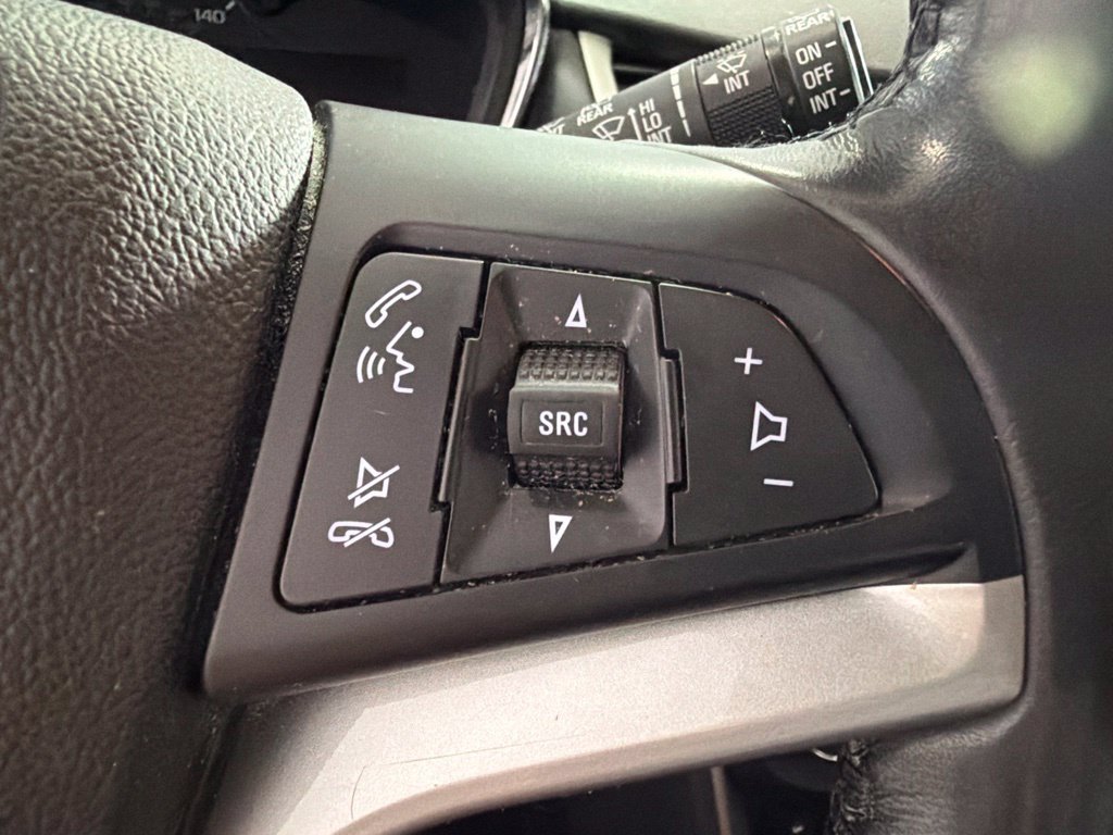 Used 2019 Chevrolet Trax LT w/ LT Convenience Package AWD/4WD image 31