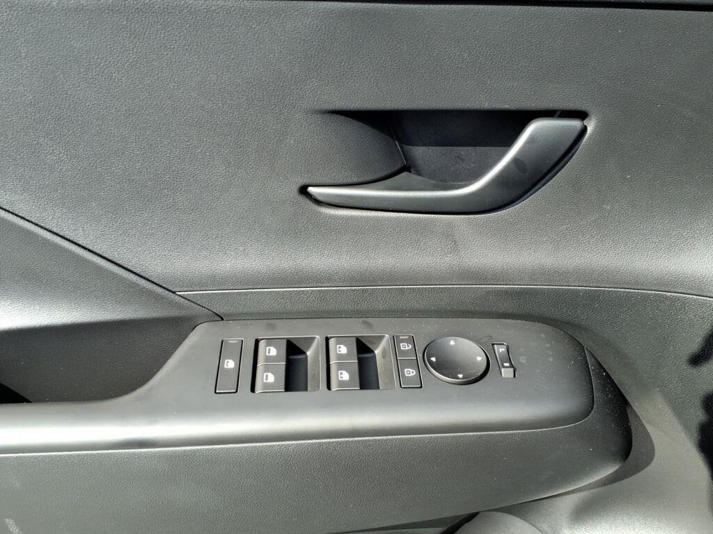 New 2026 Hyundai Kona SEL Sport AWD/4WD image 8