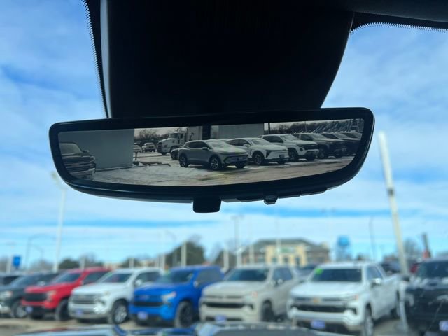 Used 2022 Chevrolet Silverado 1500 ZR2 w/ Technology Package image 38