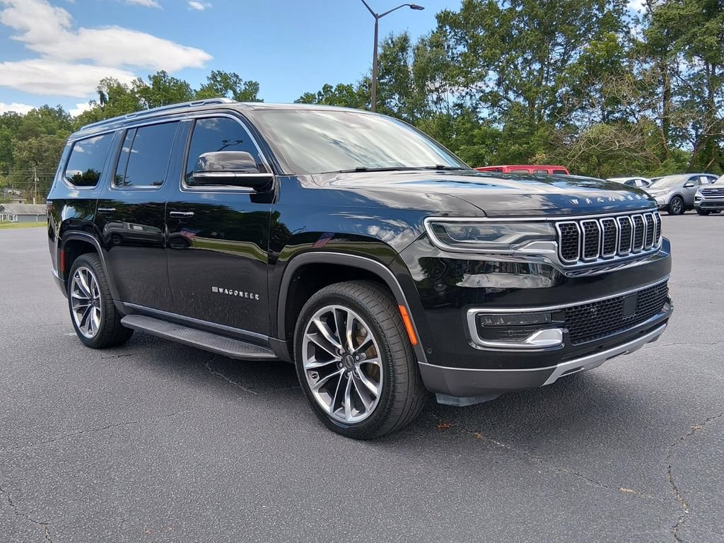 Used 2022 Jeep Wagoneer Series II w/ Premium Group I AWD/4WD image 2