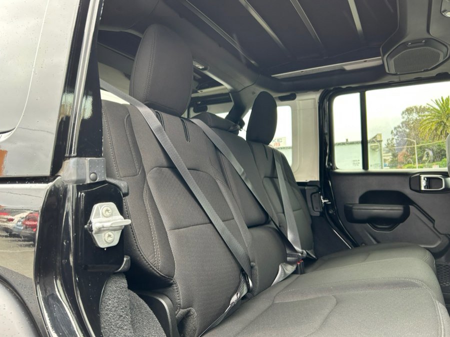 Used 2023 Jeep Wrangler Unlimited w/ Sun & Screen Package AWD/4WD image 50