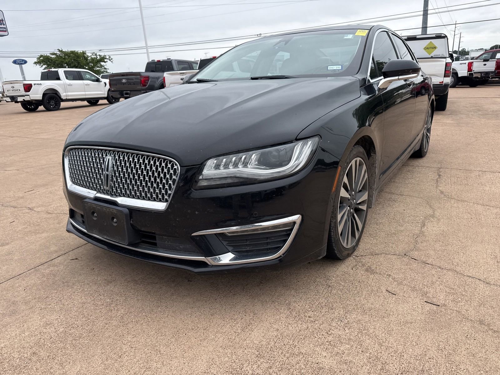 Used 2018 Lincoln MKZ Reserve w/ Technology Package FWD image 3