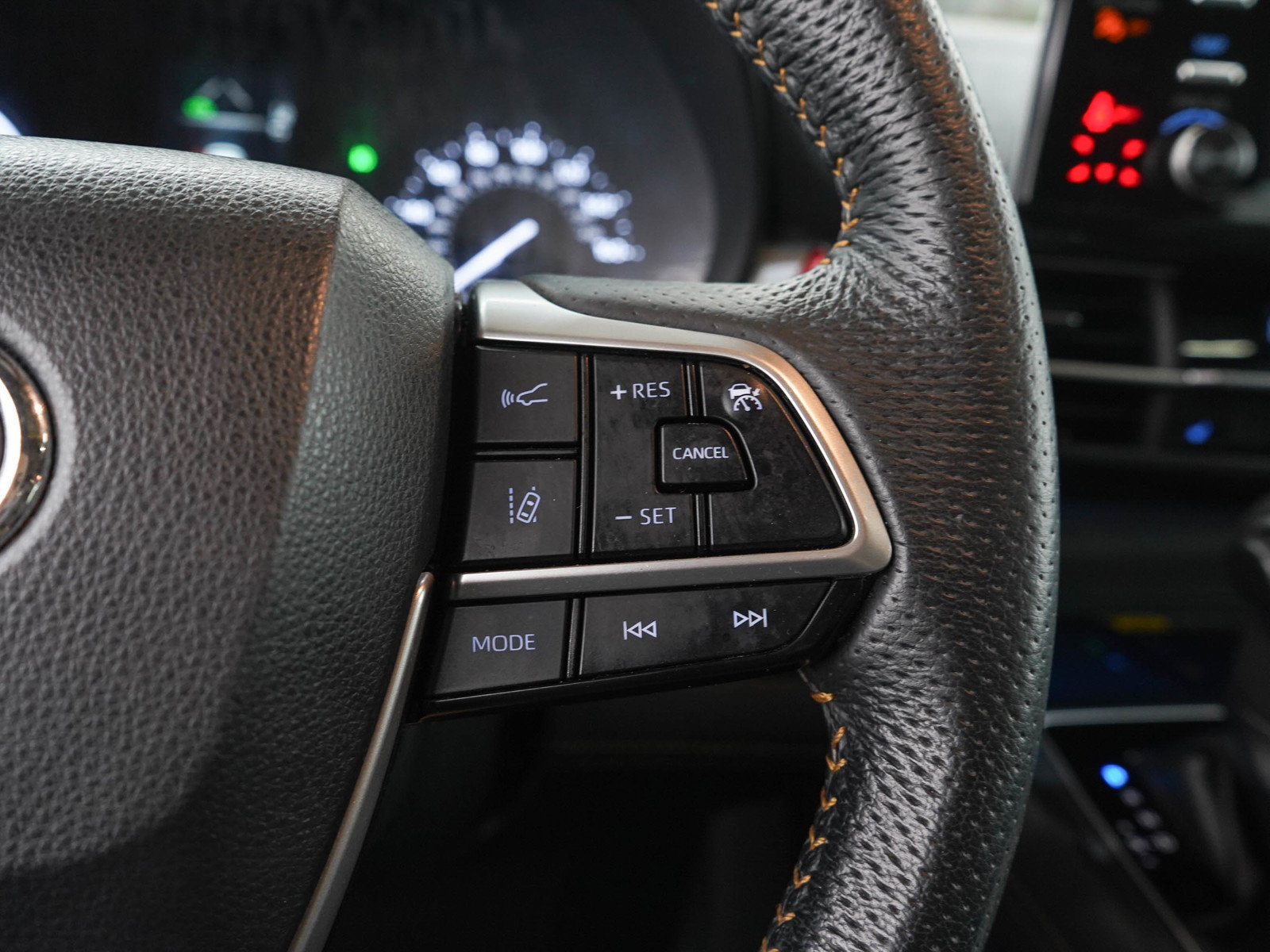 Used 2022 Toyota Sienna XLE Woodland Edition AWD/4WD image 29