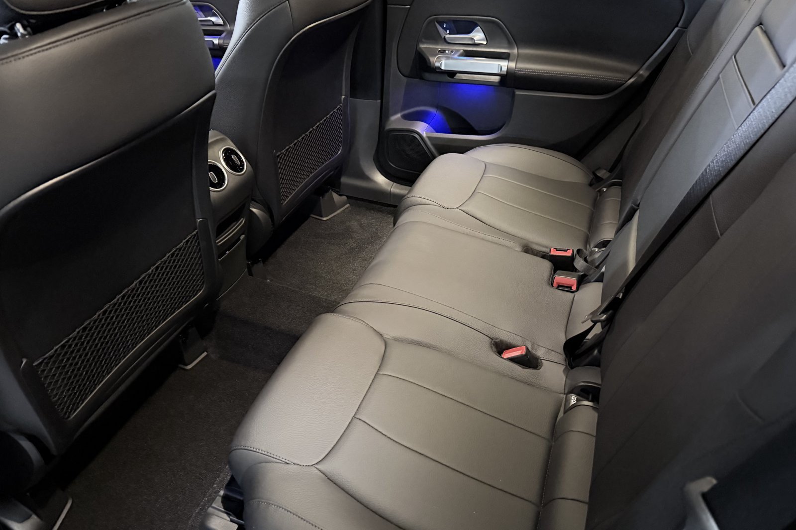 New 2025 Mercedes-Benz GLB 250 4MATIC image 11