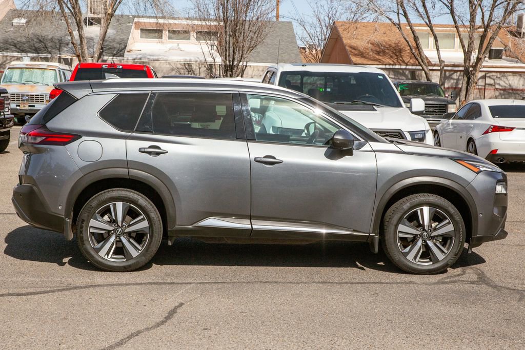 Used 2023 Nissan Rogue SL w/ SL Premium Package image 4