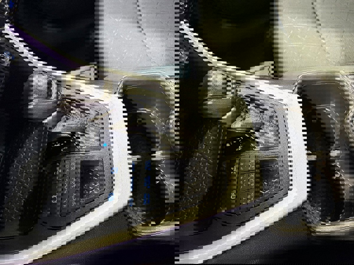 Used 2022 Toyota RAV4 XLE image 27