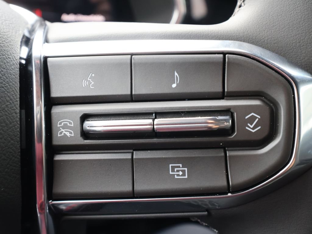 New 2026 GMC Canyon Elevation w/ Convenience Package image 17