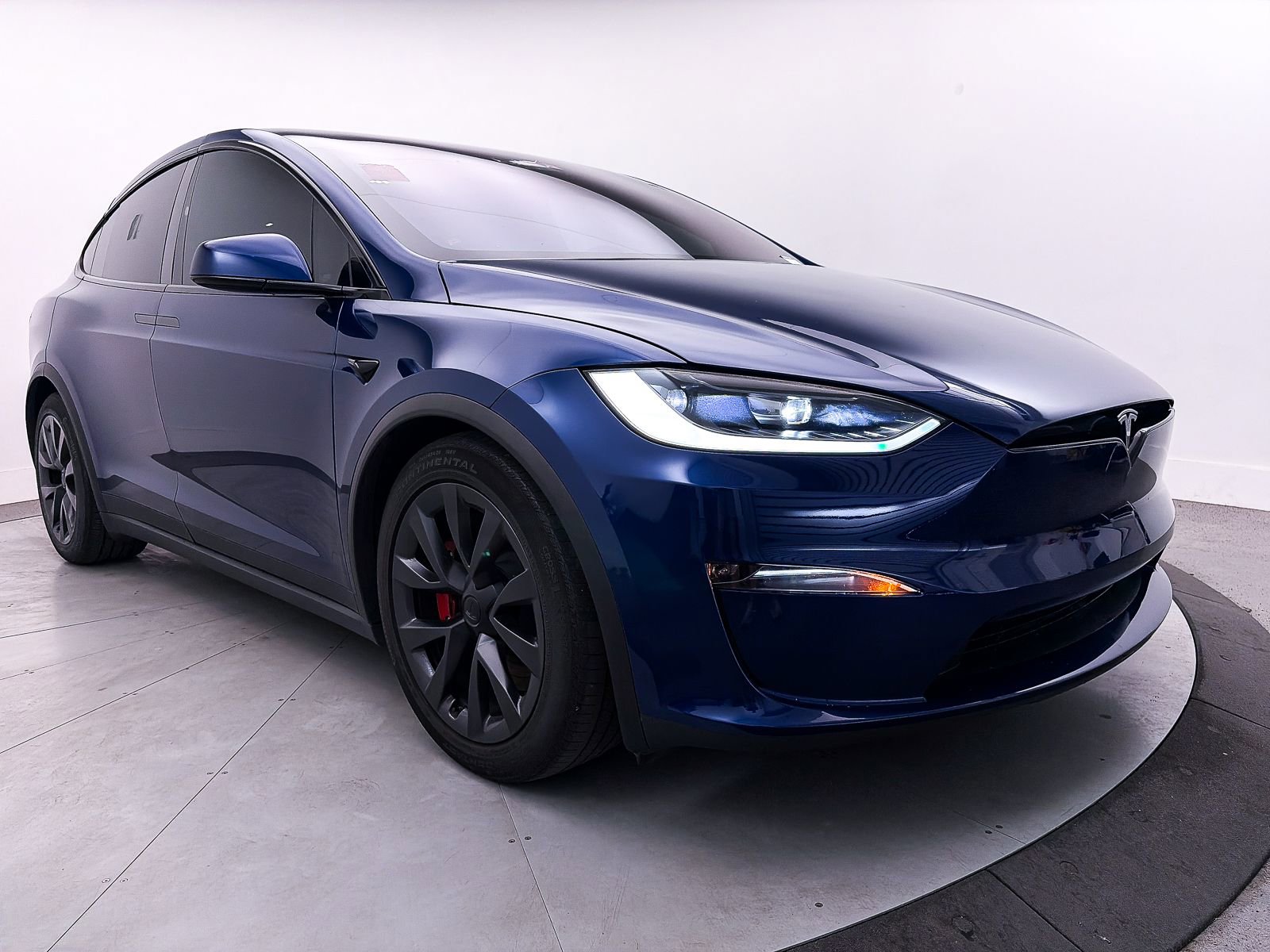 Used 2023 Tesla Model X Plaid image 9