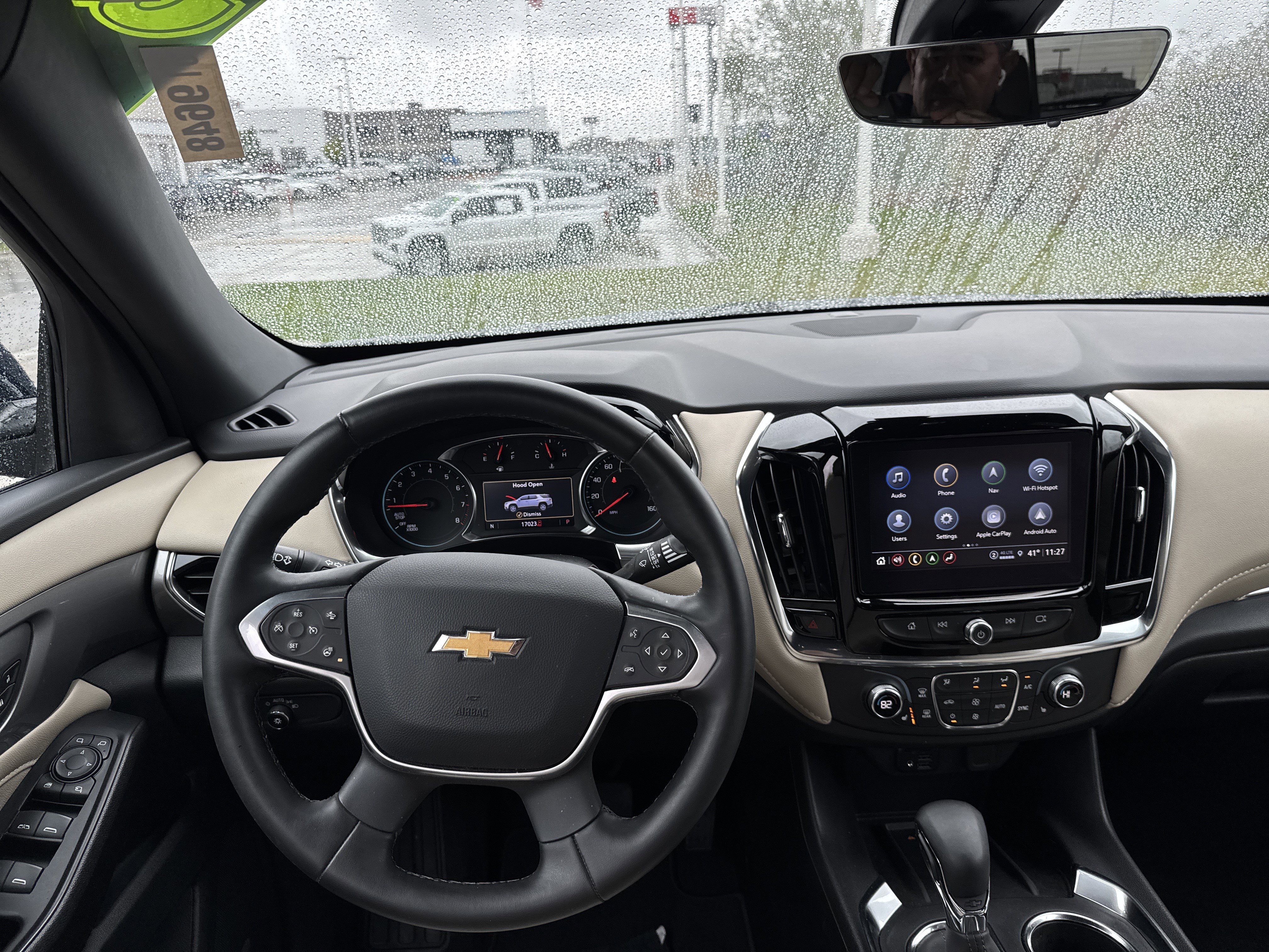 Used 2023 Chevrolet Traverse LT w/ LT Premium Package AWD/4WD image 16