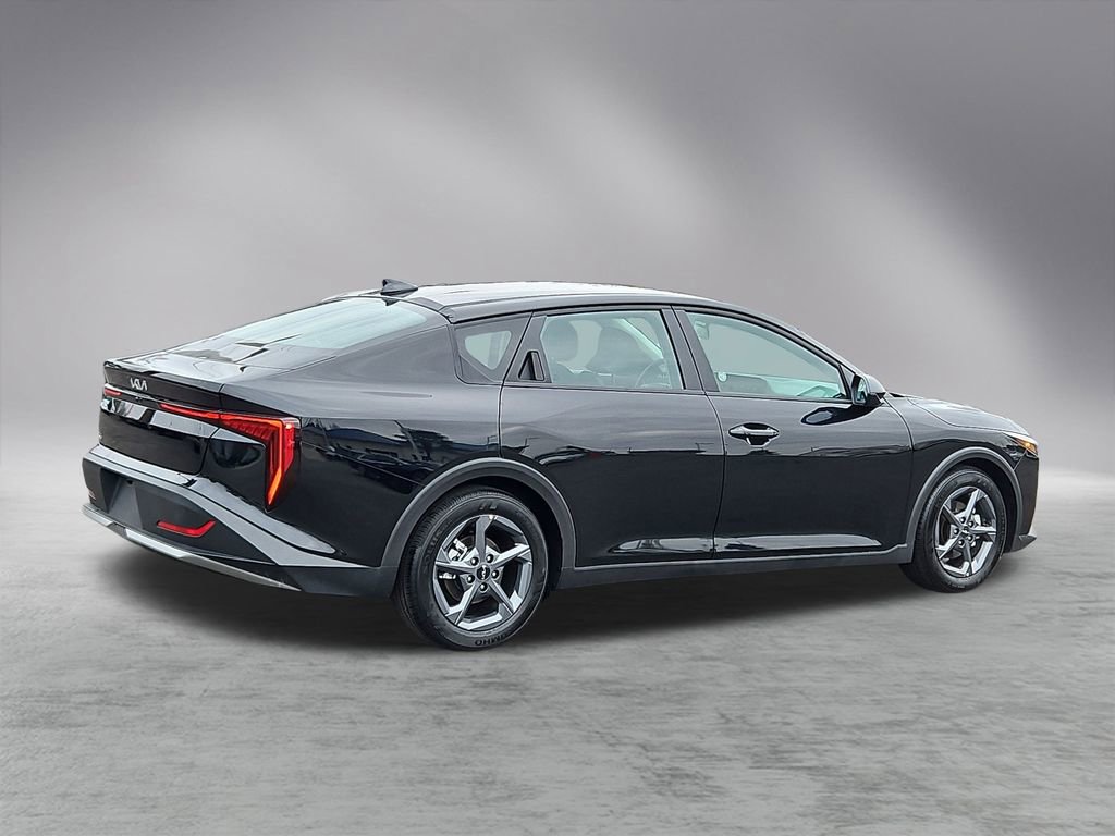 Used 2025 Kia K4 LXS image 7