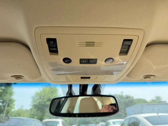 Used 2013 Lexus ES 300h w/ Luxury Pkg FWD image 26