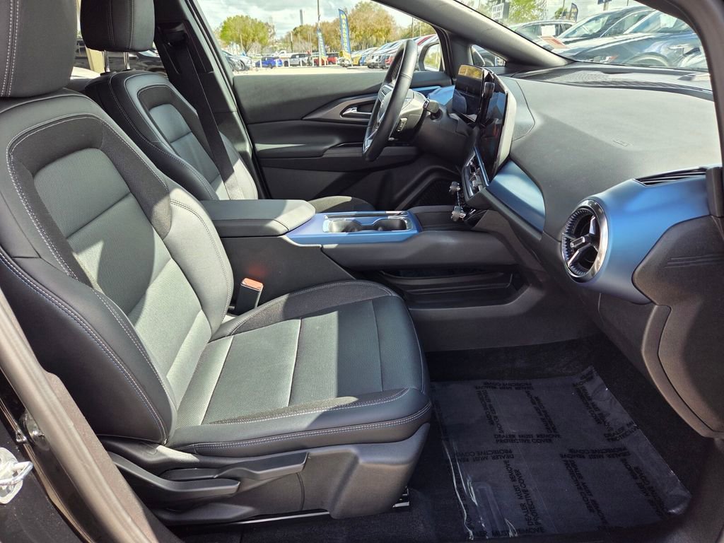 Certified 2025 Chevrolet Equinox EV LT w/ Convenience Package image 15