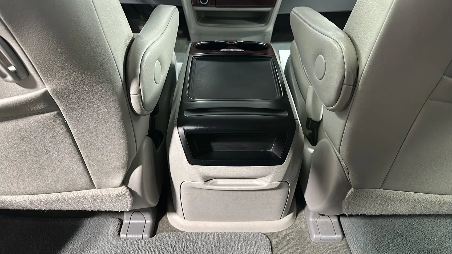 Used 2014 Toyota Sienna XLE FWD image 23